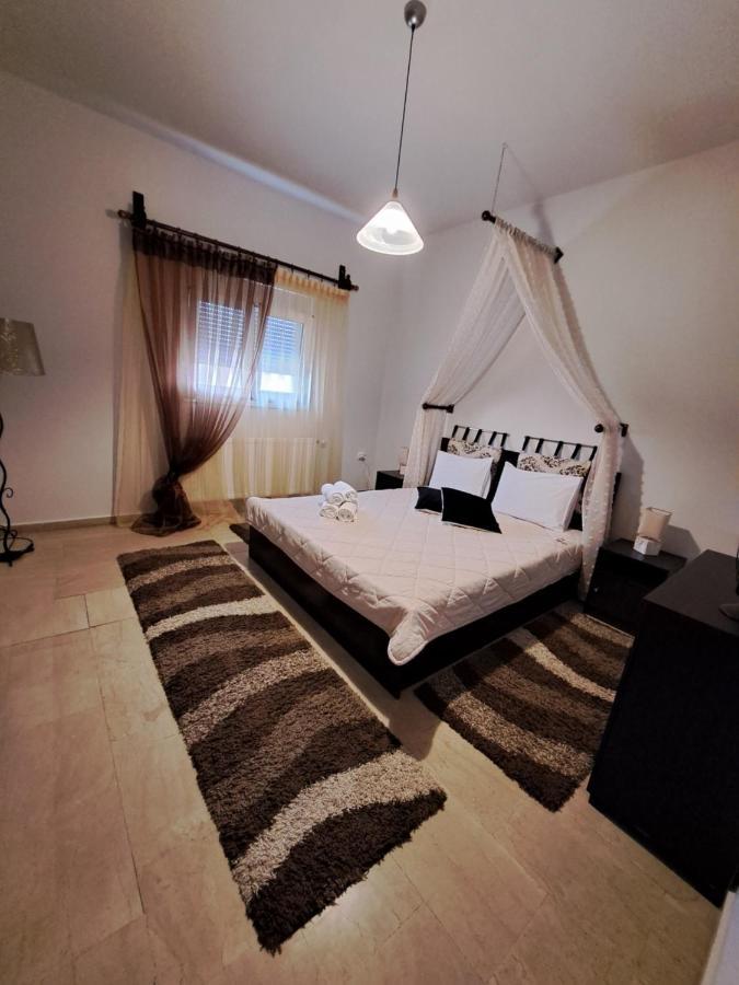 Guesthouse Aelia Káto Loutrákion Buitenkant foto