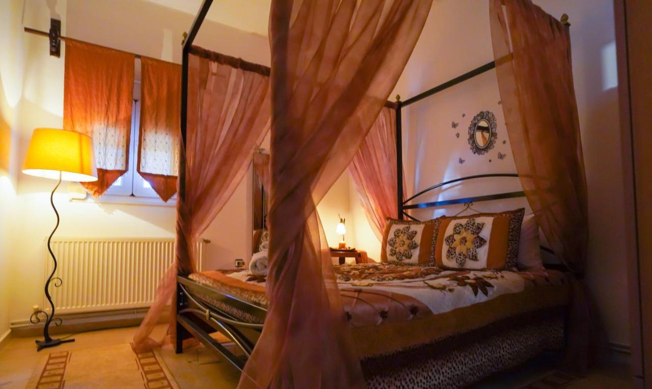 Guesthouse Aelia Káto Loutrákion Buitenkant foto